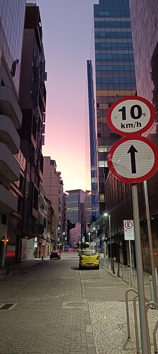 1000085300