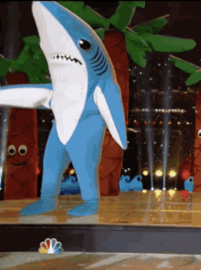 dance-left-shark